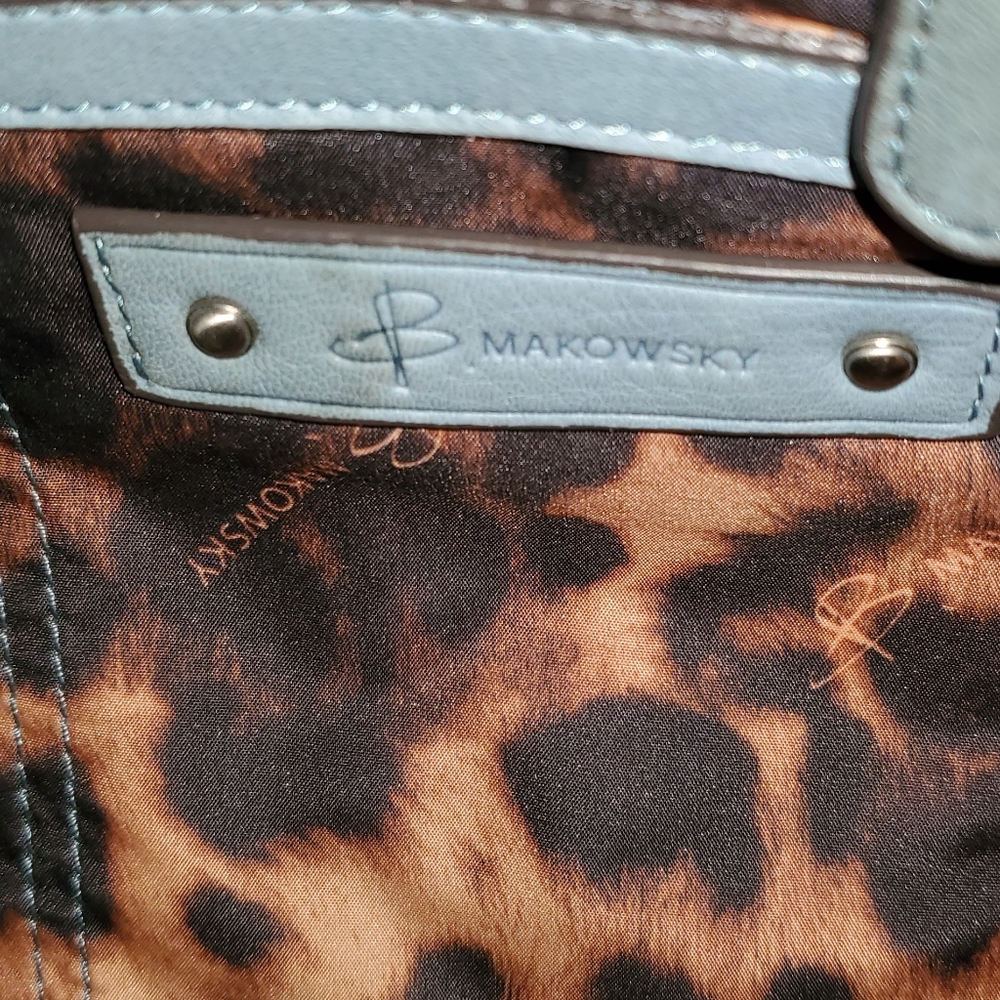 Gorgeous bag by  B Makowsky - Picture 4 of 10